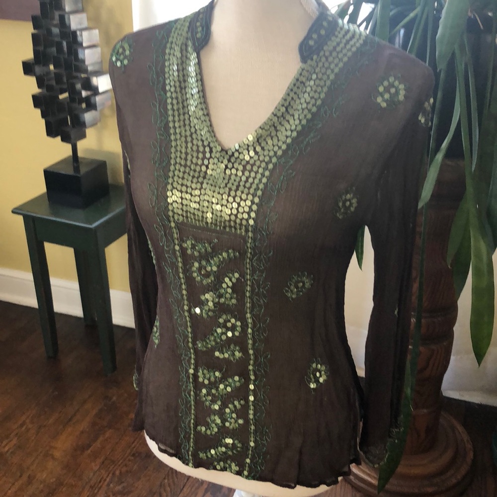 Beautiful stretch gauze sequin top